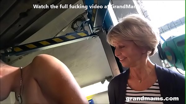 Big cumshot for wrinkled granny